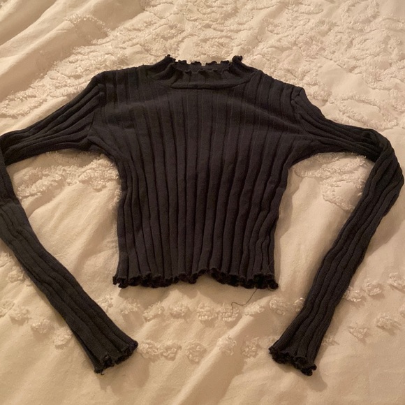 Zara Ribbed Mock Neck Longsleeve - Picture 1 of 3